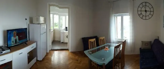 Sandi